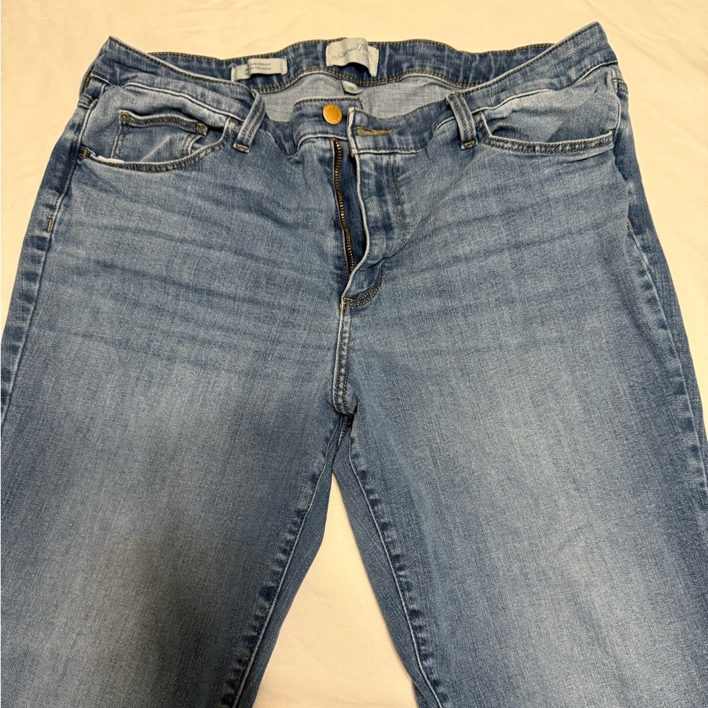Universal threads. 16 R. medium wash. skinny jeans high rise slim straight